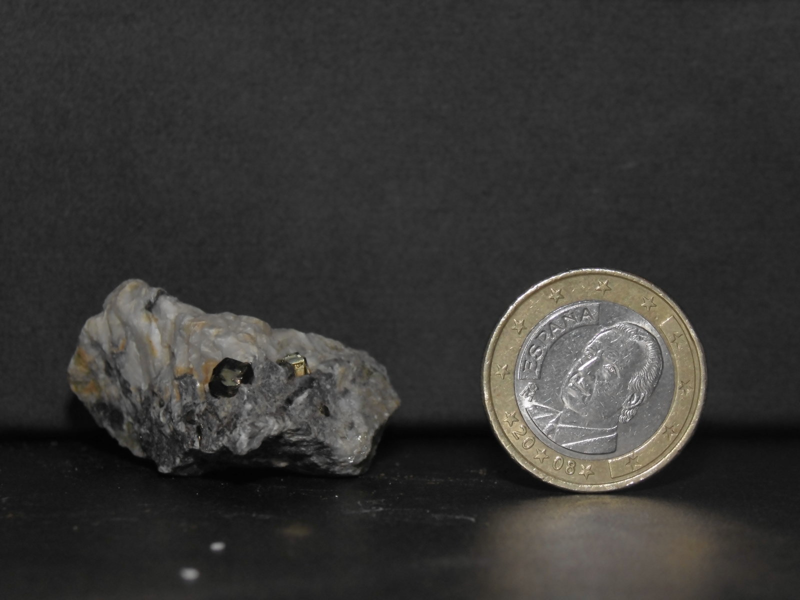 Pirita
45 x 30 x 25 mm.
(Autor: Inushin)