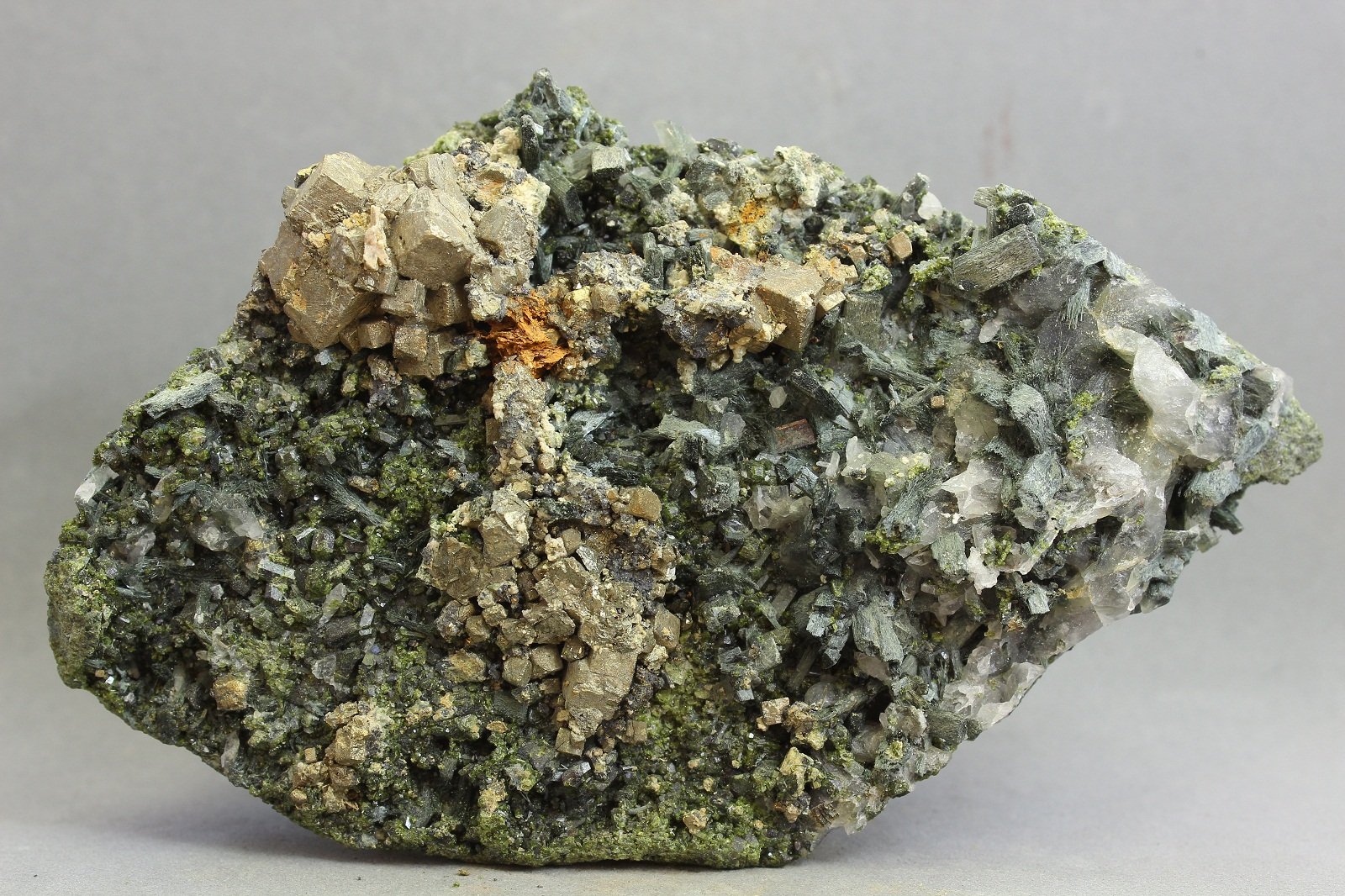 Pirita
110x63x55 mm.
(Autor: Juan Espino)