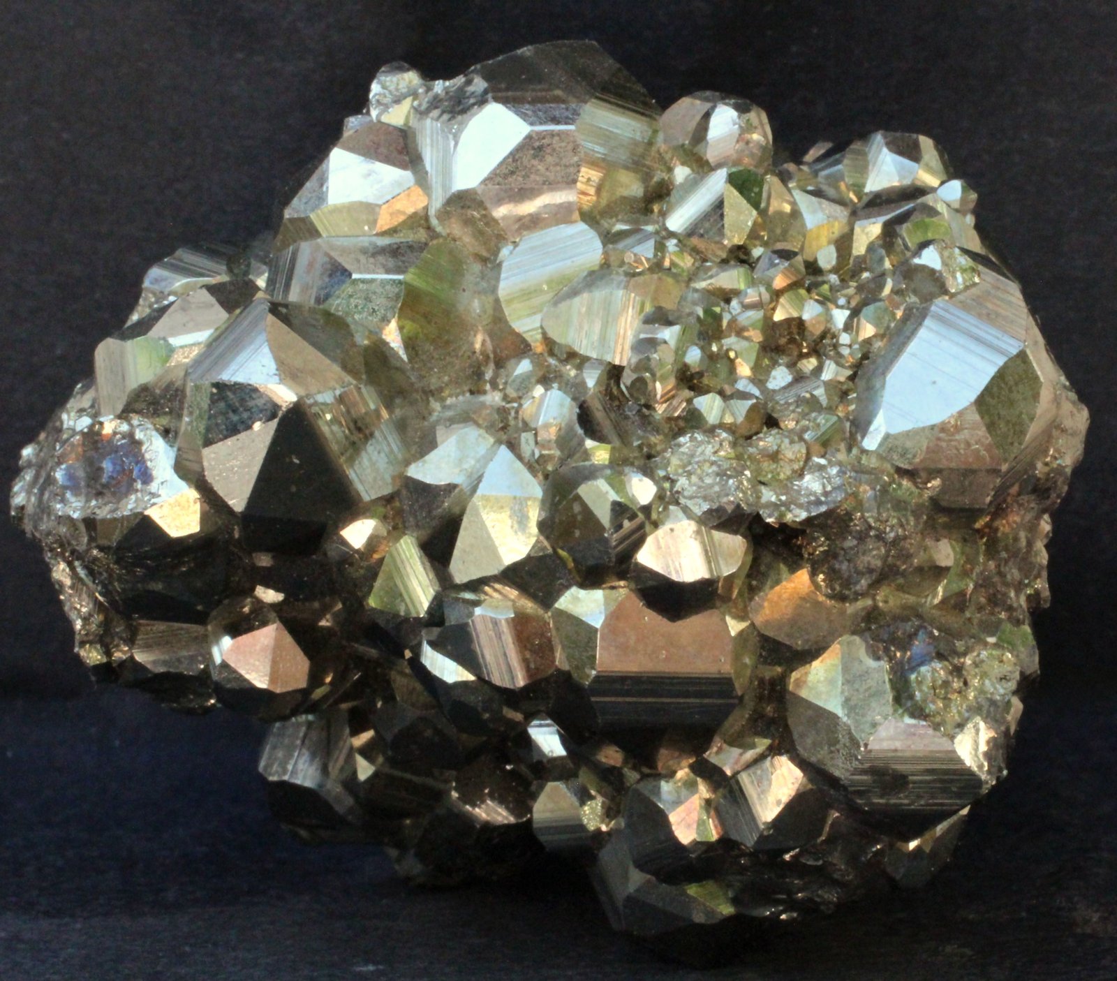 Pirita
62 x 57 x 42 mm.
(Autor: José Luis Zamora)