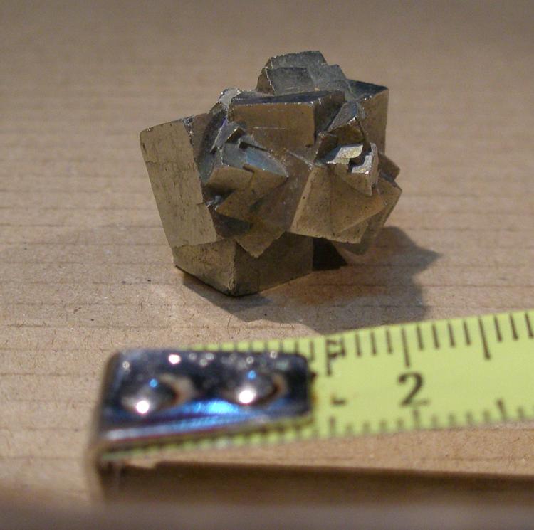 Pirita
2x2 cm
(Autor: juan martin)