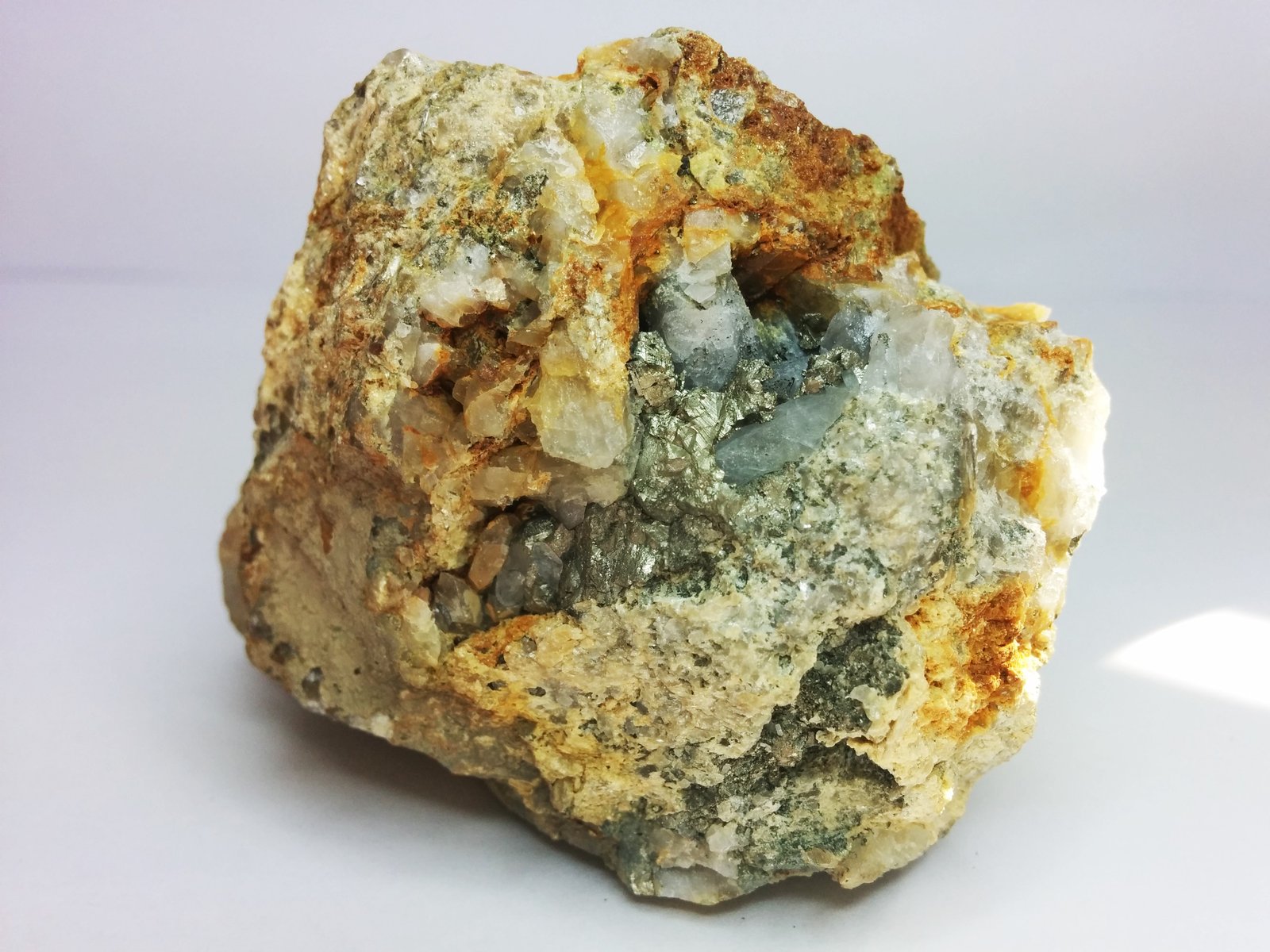 Pirita
6 x 6 cm
(Autor: FranHB)