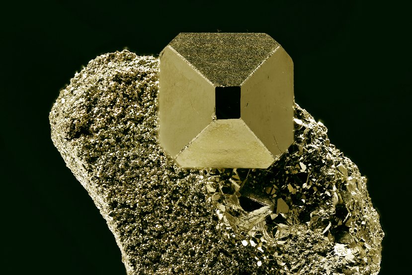 Pirita
cristal 13mm
(Autor: Ramon A  Lopez Garcia)