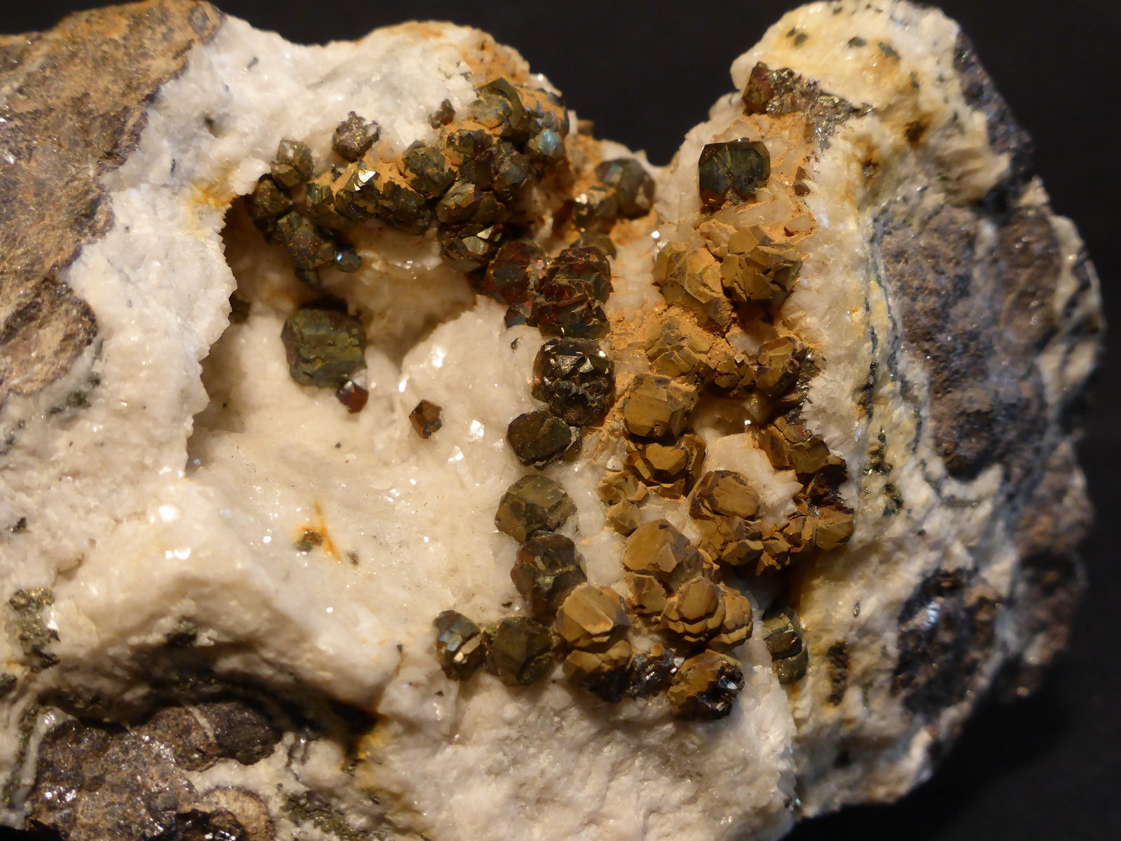 Pirita
9x5 cm
(Autor: Ander Ispizua Juan)