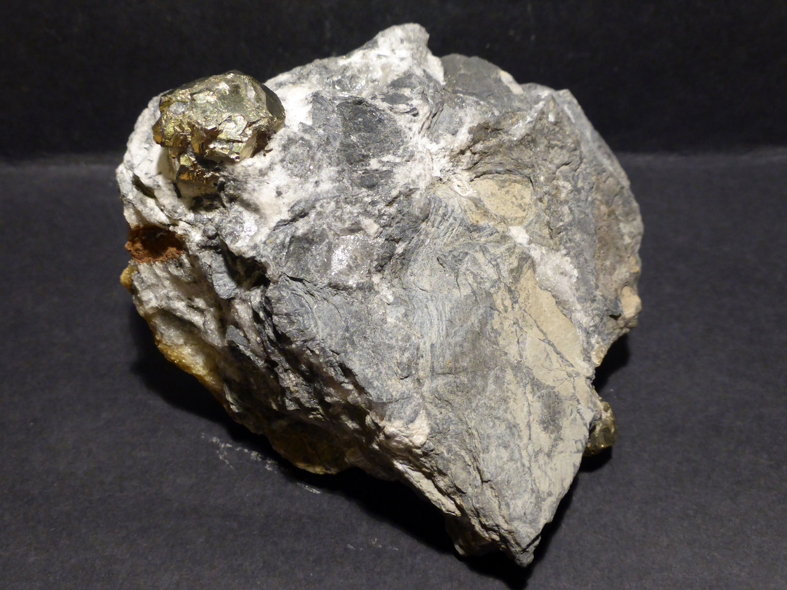 Pirita
7,5 x 9 cm
(Autor: Ander Ispizua Juan)