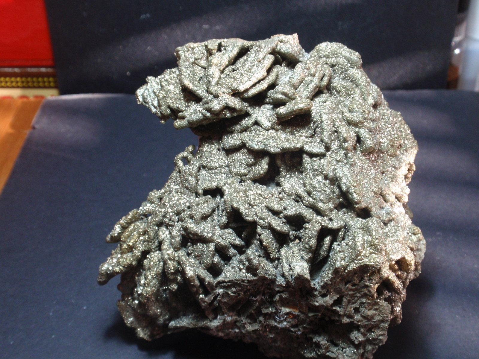 Pirita pseudomórfica de Pirrotita
90x100 mm
(Autor: Ignacio)