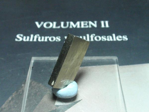 Pirita
Peana de metacrilato de 4 x 4 cm
(Autor: Ignacio)