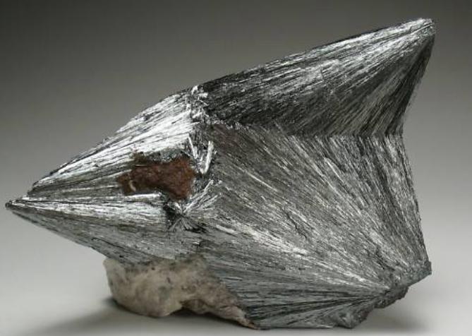 Pirolusita pseudo Manganita
9 x 6 x 5 cm
(Autor: Antonio Alcaide)