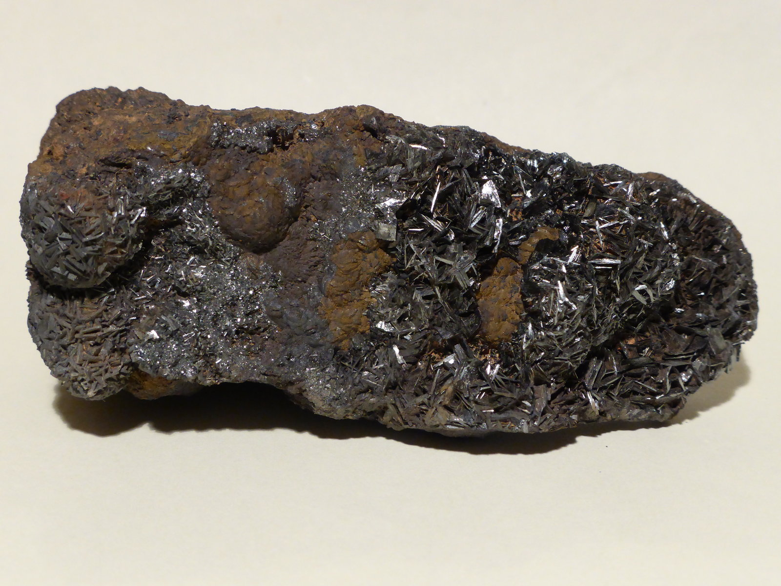 Pirolusita
8,5x3 cm
(Autor: Ander Ispizua Juan)