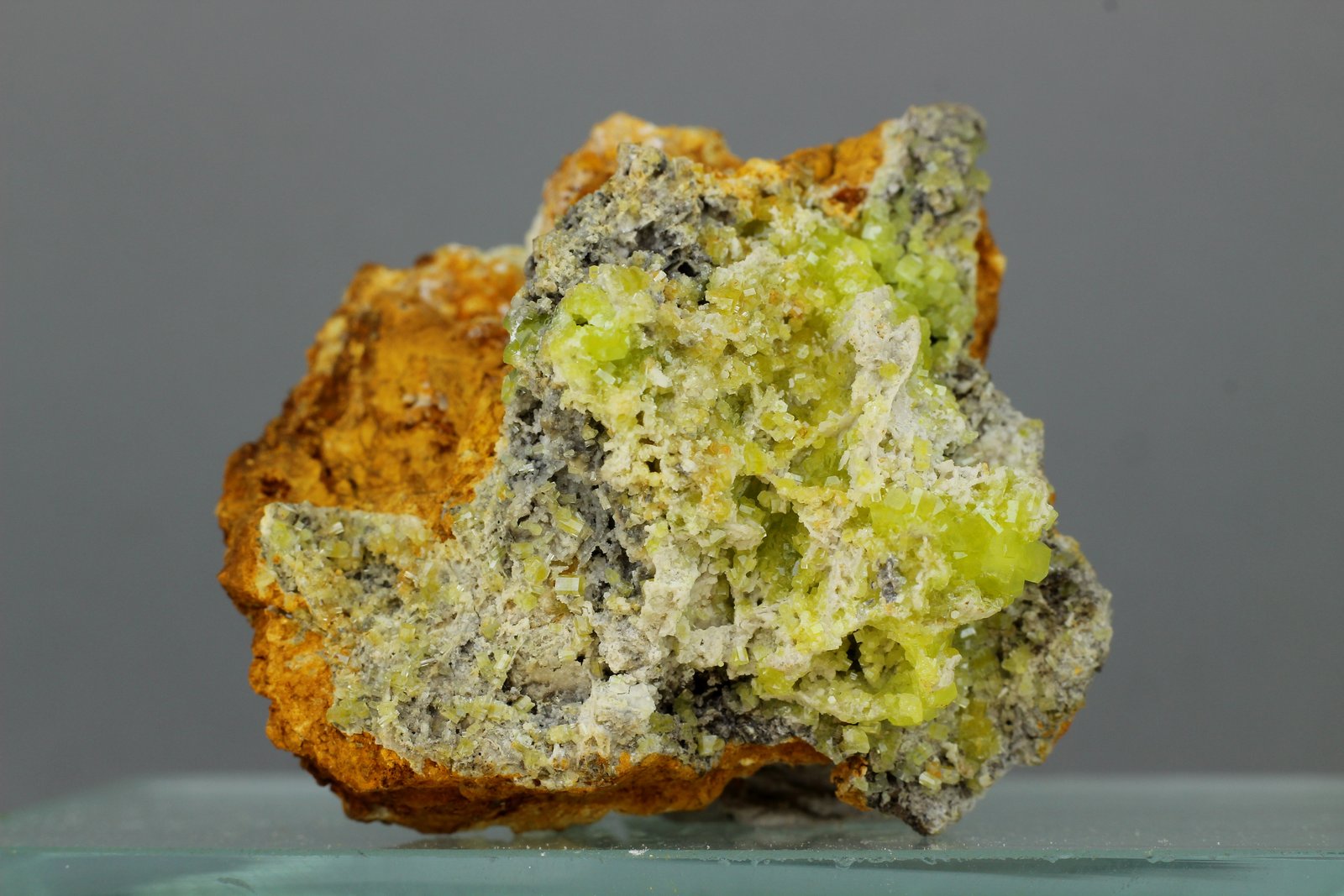 Piromorfita
40x33 mm
(Autor: Juan Espino)