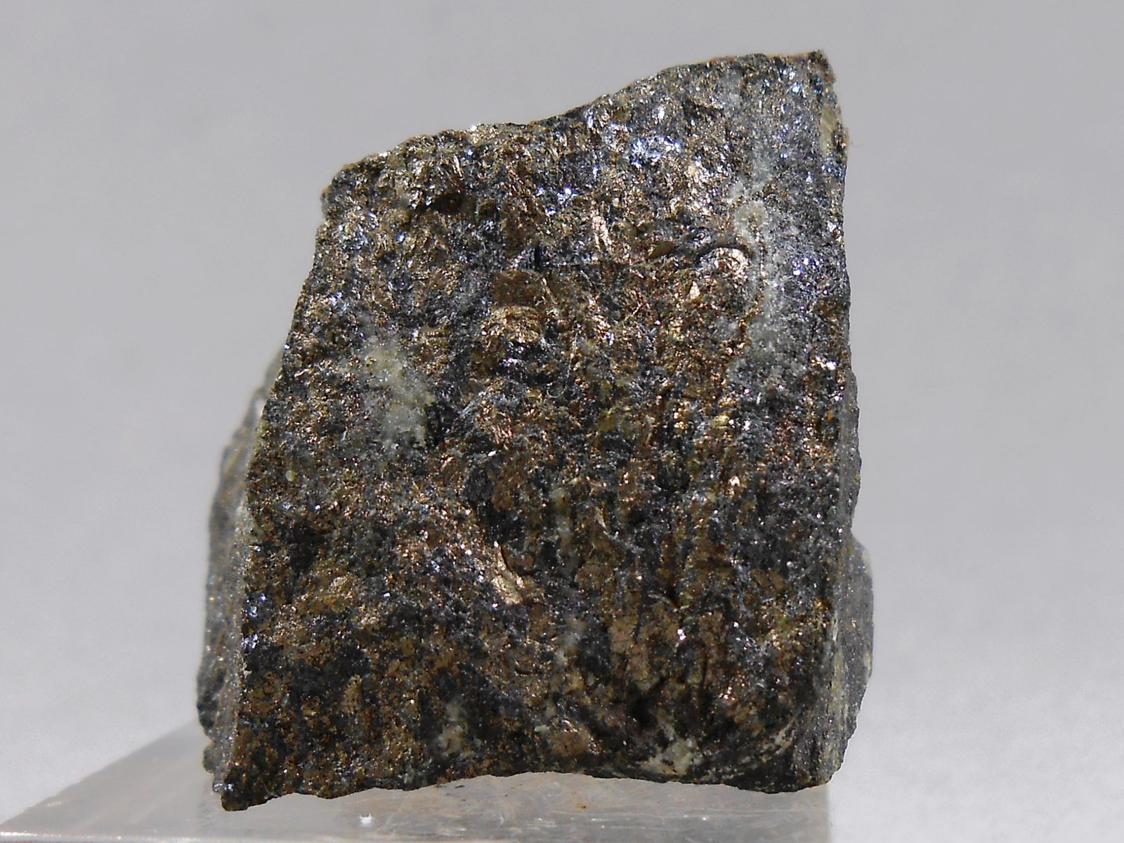 Pirrotita
Masa compacta de pirrotina color bronce
(Autor: Juan Espino)