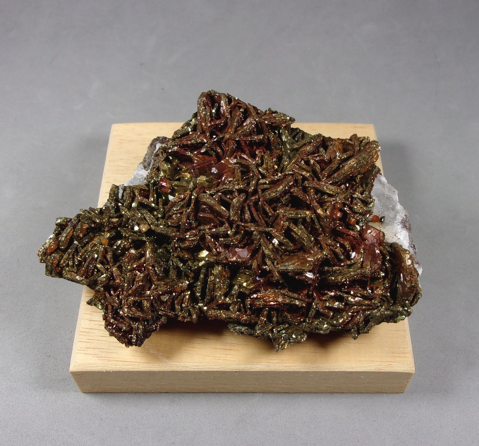Pirrotita
9,5 x 6,5 x 3,5 cm.
(Autor: J. G. Alcolea)