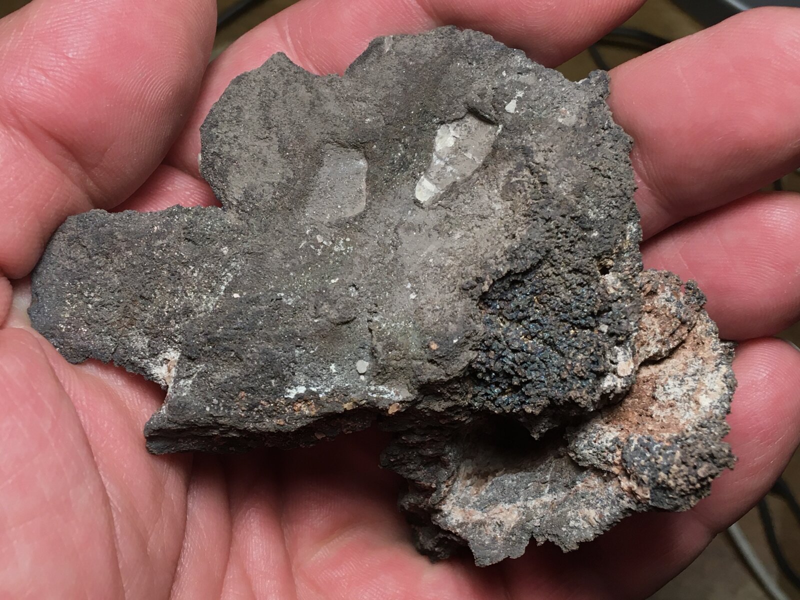 Plata
Santa Matilde cut, Berja mining group, Las Herrerías, Almagrera Range, Cuevas del Almanzora, Comarca Levante Almeriense, Almería, Andalusia, Spain
9 x 6 cm
(Autor: Matias Raja)