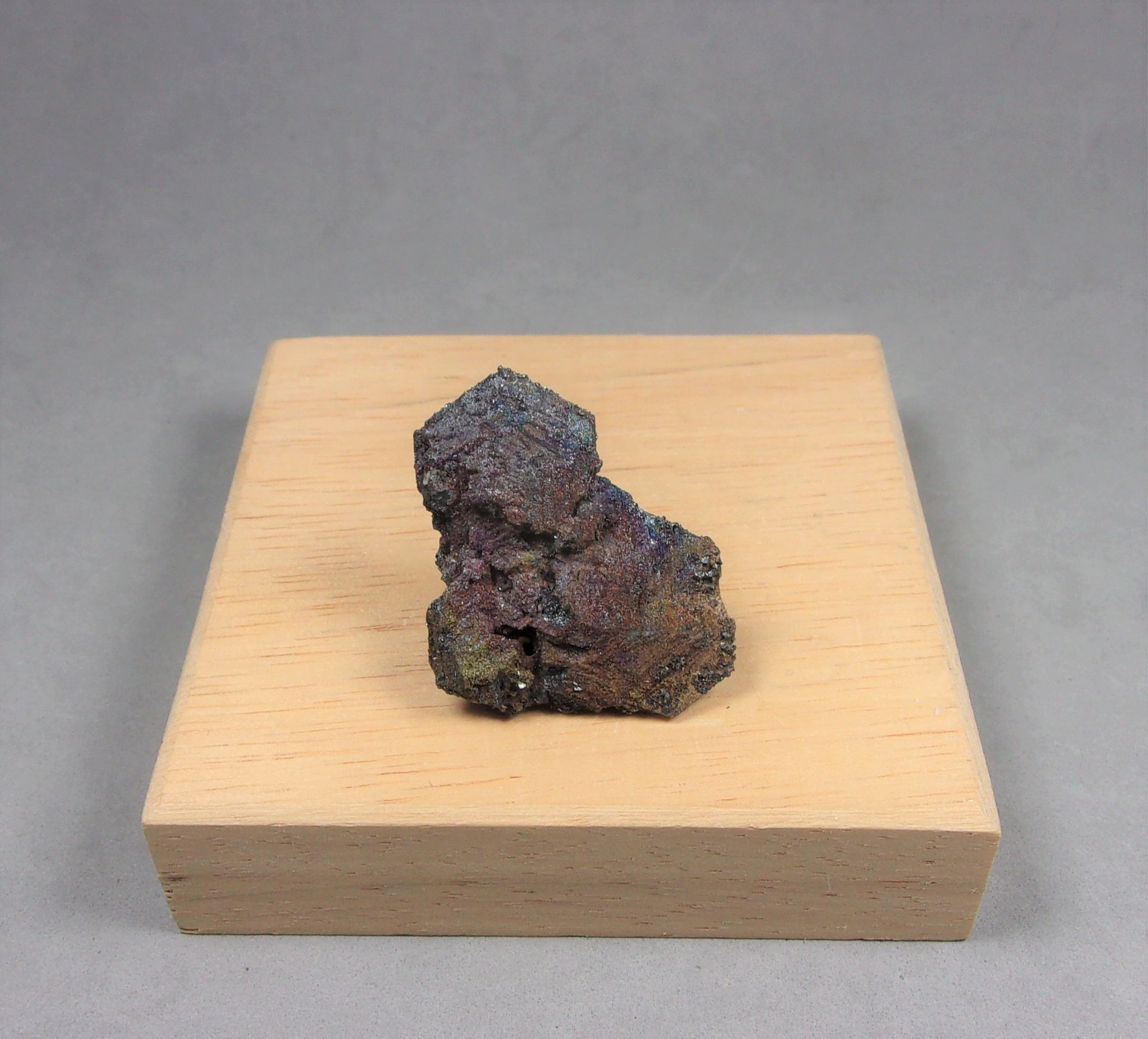Polibasita
3 x 2,2 x 0,6 cm.
(Autor: J. G. Alcolea)