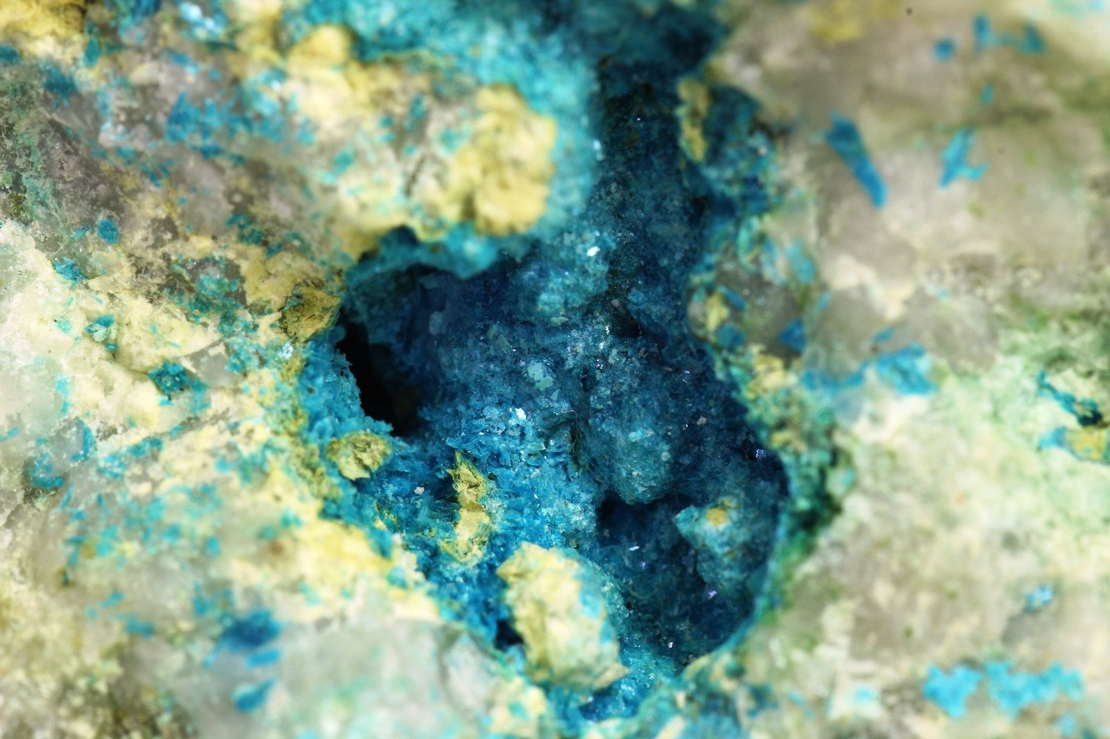 Posnjakita
35x25 mm
(Autor: Juan Espino)