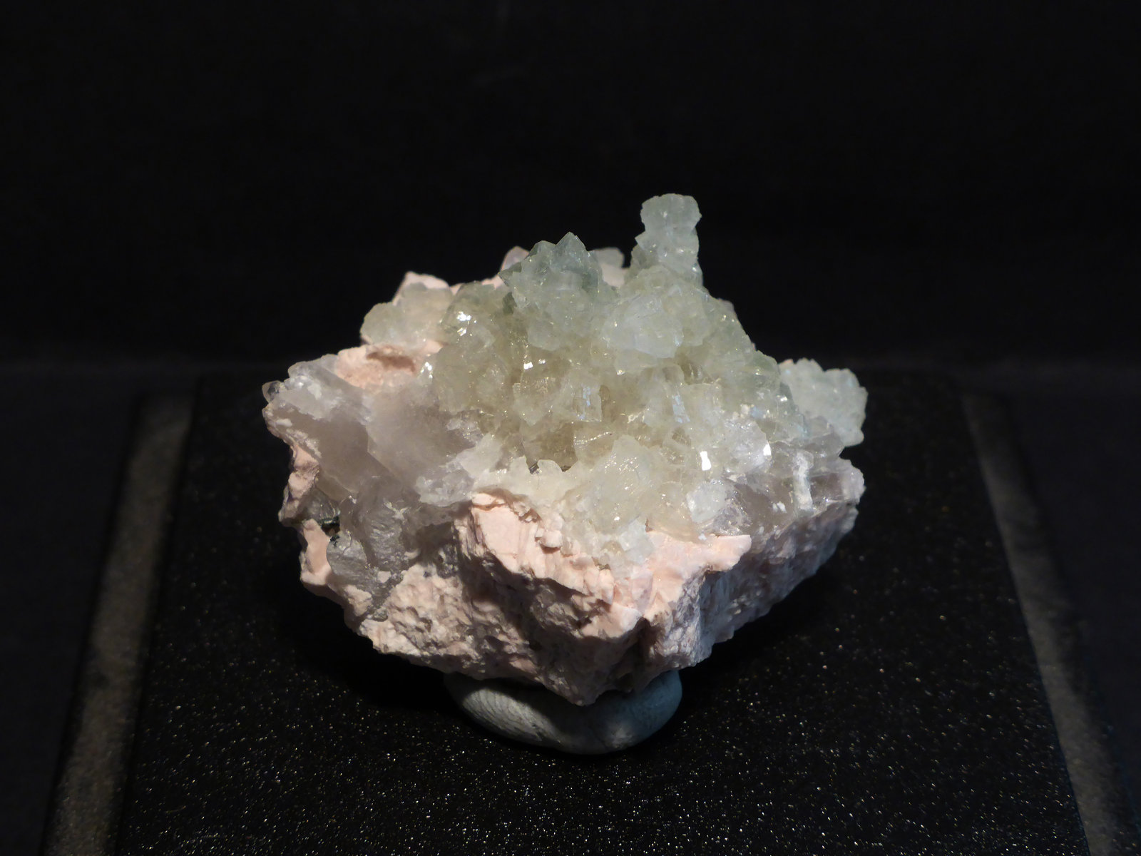 Prehnita
4x3,5 cm
(Autor: Ander Ispizua Juan)