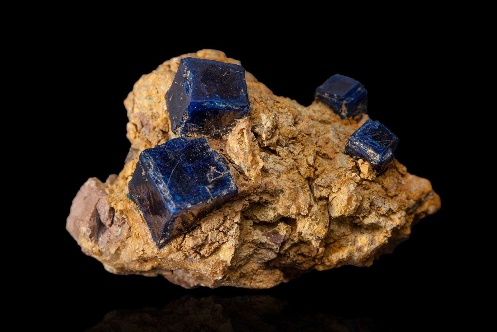 Pseudoboleíta
5 x 3.5 x 3.5 cm / cristal principal: 1.7 cm
(Autor: Museo MIM)