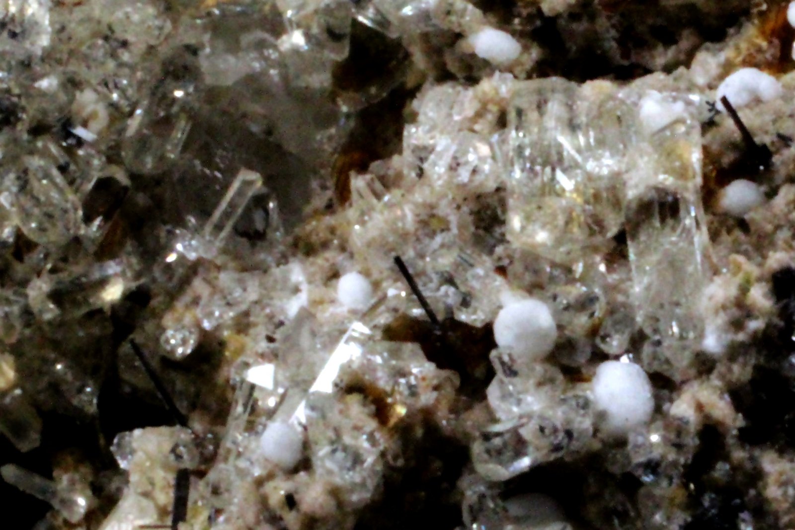 Pseudobrookita
55 x 39 x 31 mm.
(Autor: José Luis Zamora)