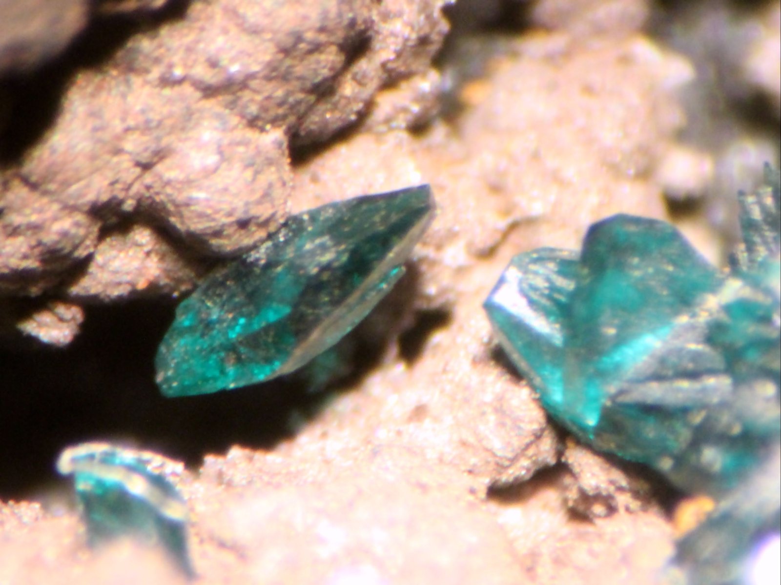 Pseudomalaquita
71 x 44 x 32 mm.
(Autor: José Luis Zamora)