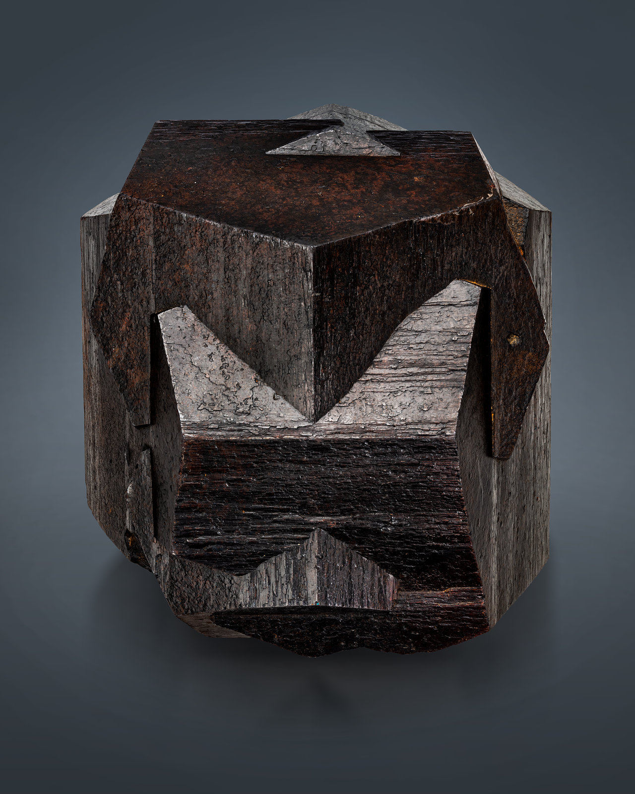 Pirita
9 x 10 x 10.5 cm
(Autor: Museo MIM)