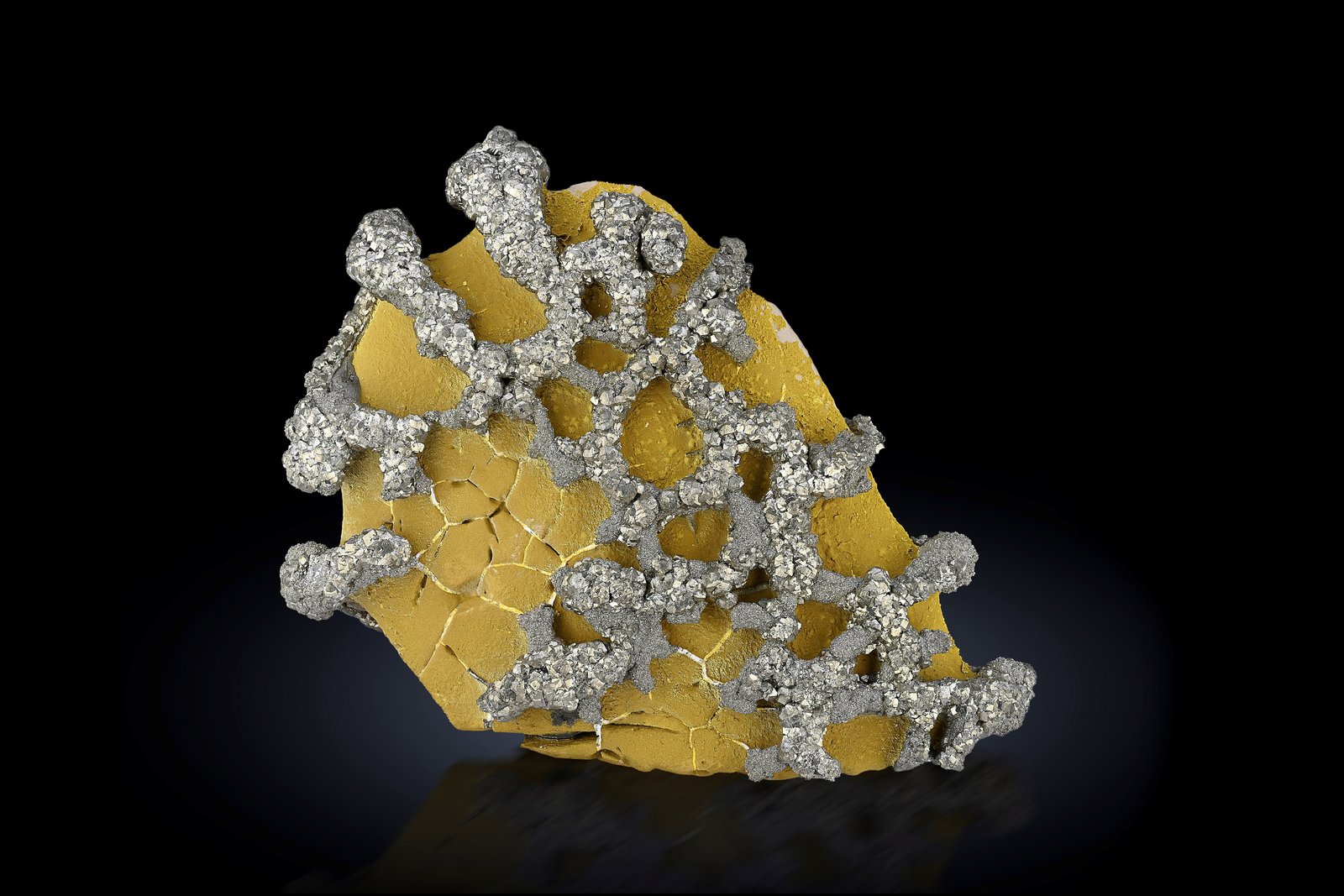 Pirita
9 x 4 x 13 cm / Cristal principal: 0.6 cm.
(Autor: Museo MIM)