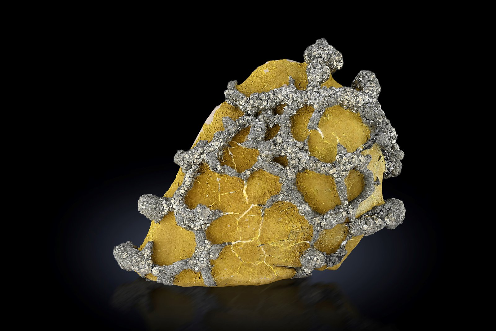 Pirita
9 x 4 x 13 cm / Cristal principal: 0.6 cm
(Autor: Museo MIM)