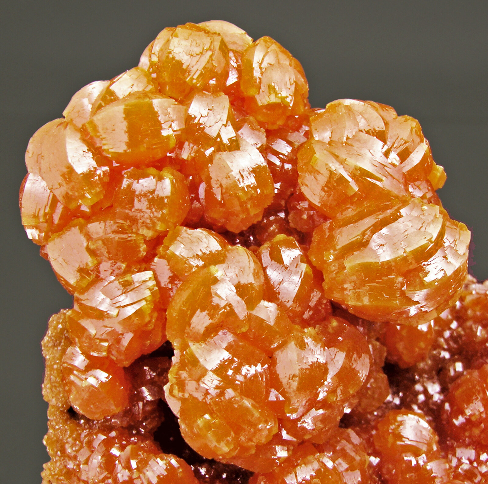 Piromorfita
Tamaño de la pieza: 8 × 5.3 × 4.4 cm / cristal principal: 1.2 × 1.1 cm
(Autor: Jordi Fabre)