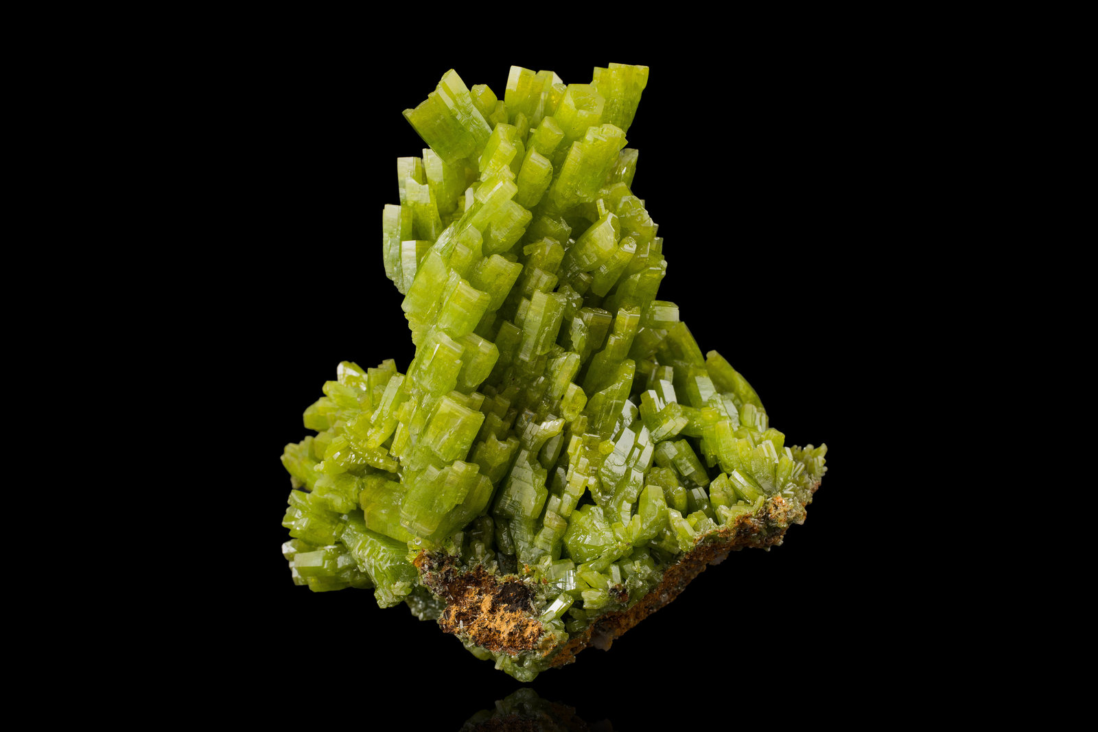 Piromorfita
9 x 6 x 9.5 cm / Cristal principal: 2.5 cm
(Autor: Museo MIM)