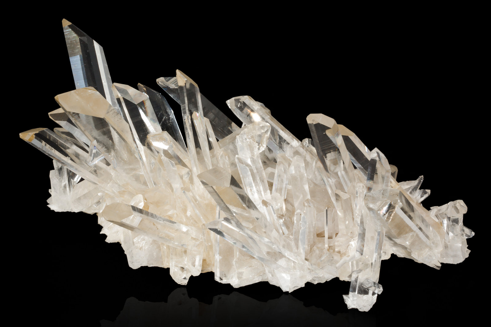 Cuarzo
23 x 17 x 11 cm / Cristal principal: 10 cm.
(Autor: Museo MIM)