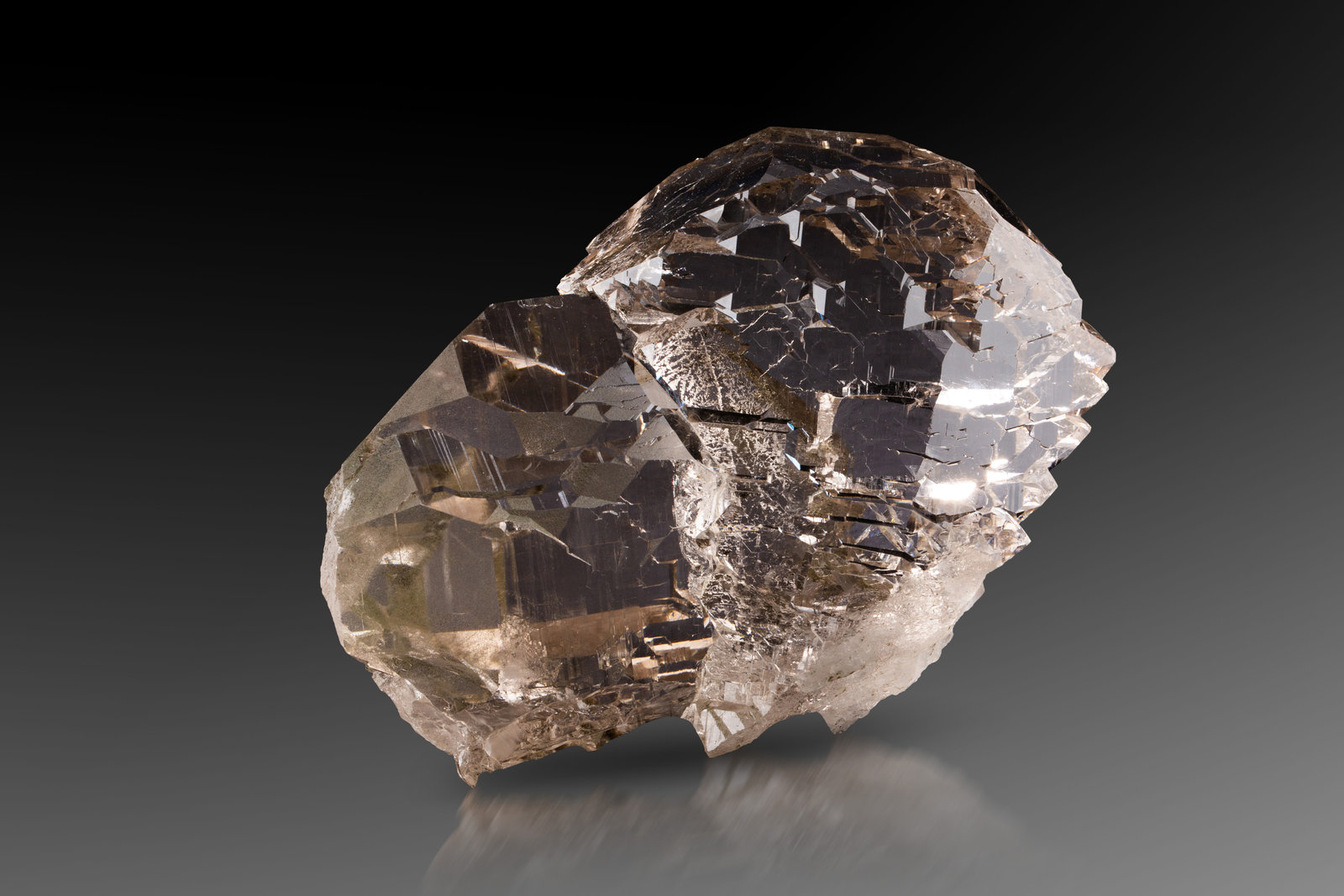Cuarzo
15 x 9 x 14 cm / cristal principal: 11.0 cm
(Autor: Museo MIM)