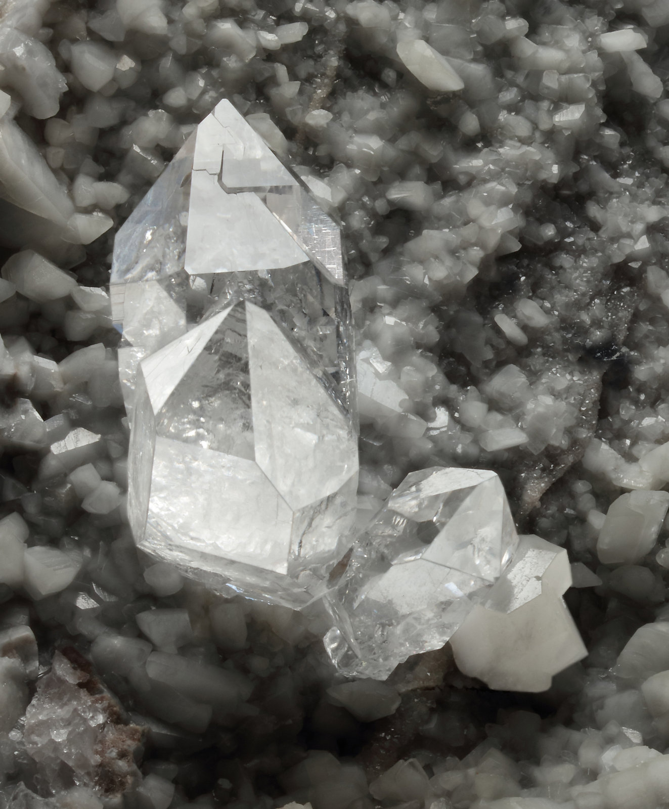 Cuarzo
20 x 20 x 20 cm / cristal principal: 4.2 cm
(Autor: Museo MIM)