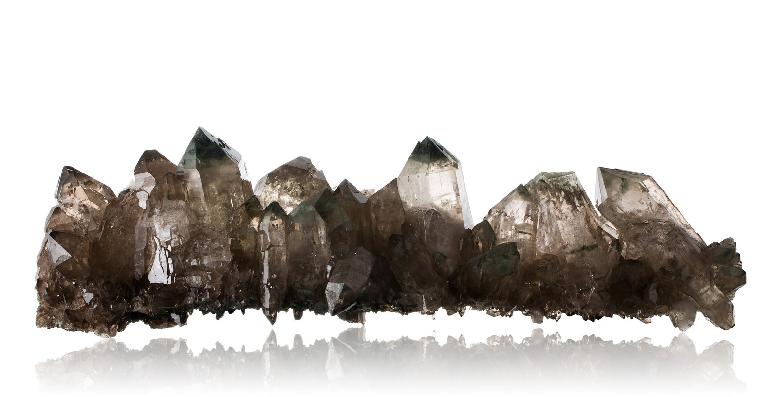 Cuarzo
74 x 12 x 23 cm / cristal principal: 22 cm
(Autor: Museo MIM)