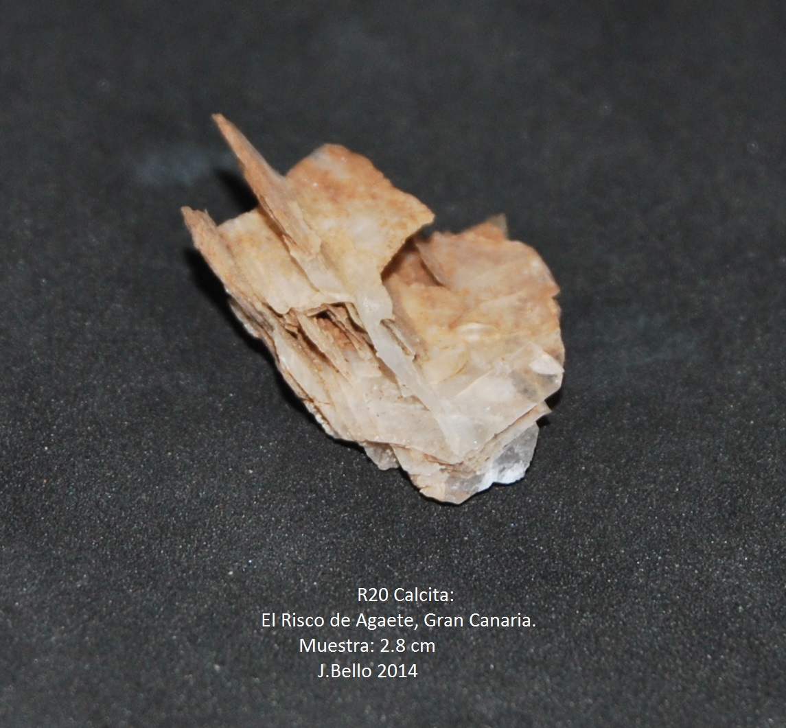 Calcita
2.8 cm
(Autor: Jose Bello)