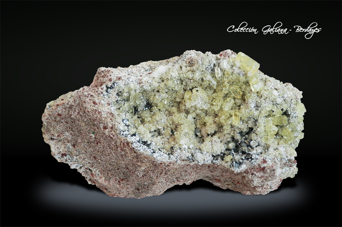 Fluorapatito
95 x 58 x 56 mm.
(Autor: Rafael Galiana)