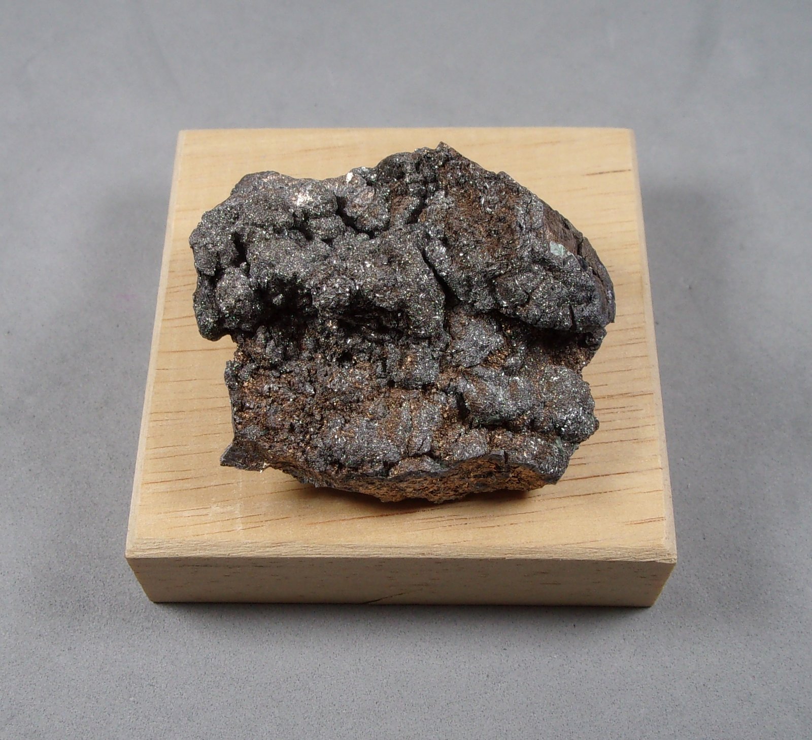 Rammelsbergita
4,5 x 3,5 x 1,7 cm.
(Autor: J. G. Alcolea)