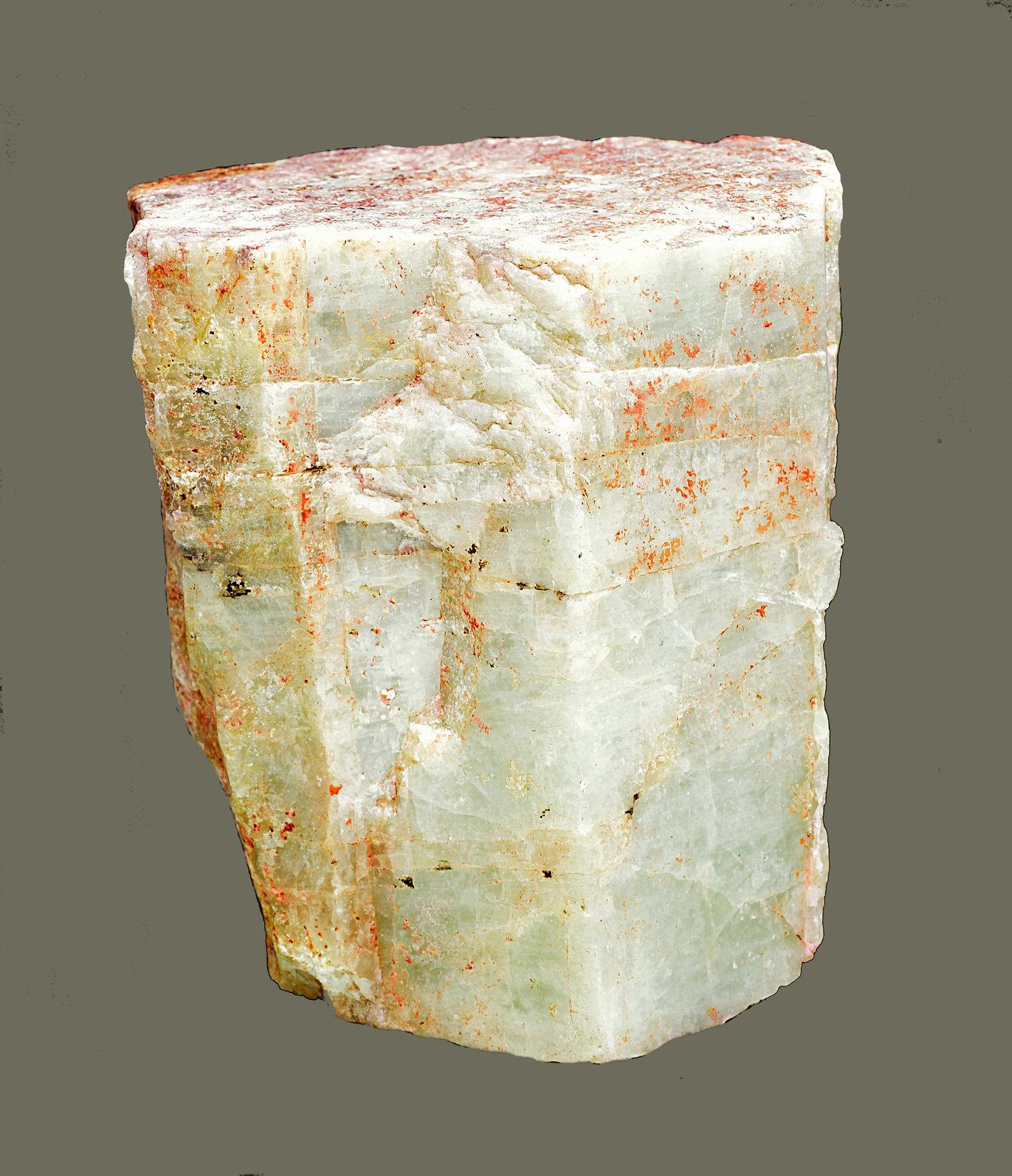 Berilo
198x80x74mm
(Autor: Antonio Carmona)
