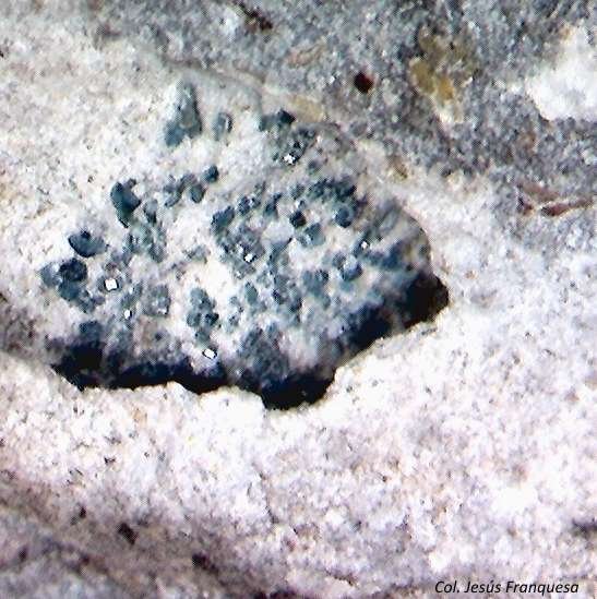 Roedderita.
1´668 x 1´379 mm.
(Autor: Jesus Franquesa Baucells)