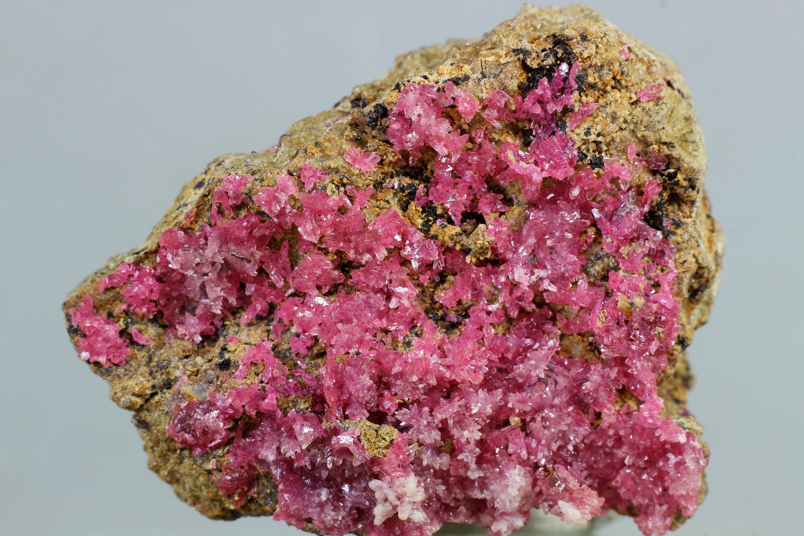 Roselita
Cristales tabulares color rosa de roselita
(Autor: Juan Espino)