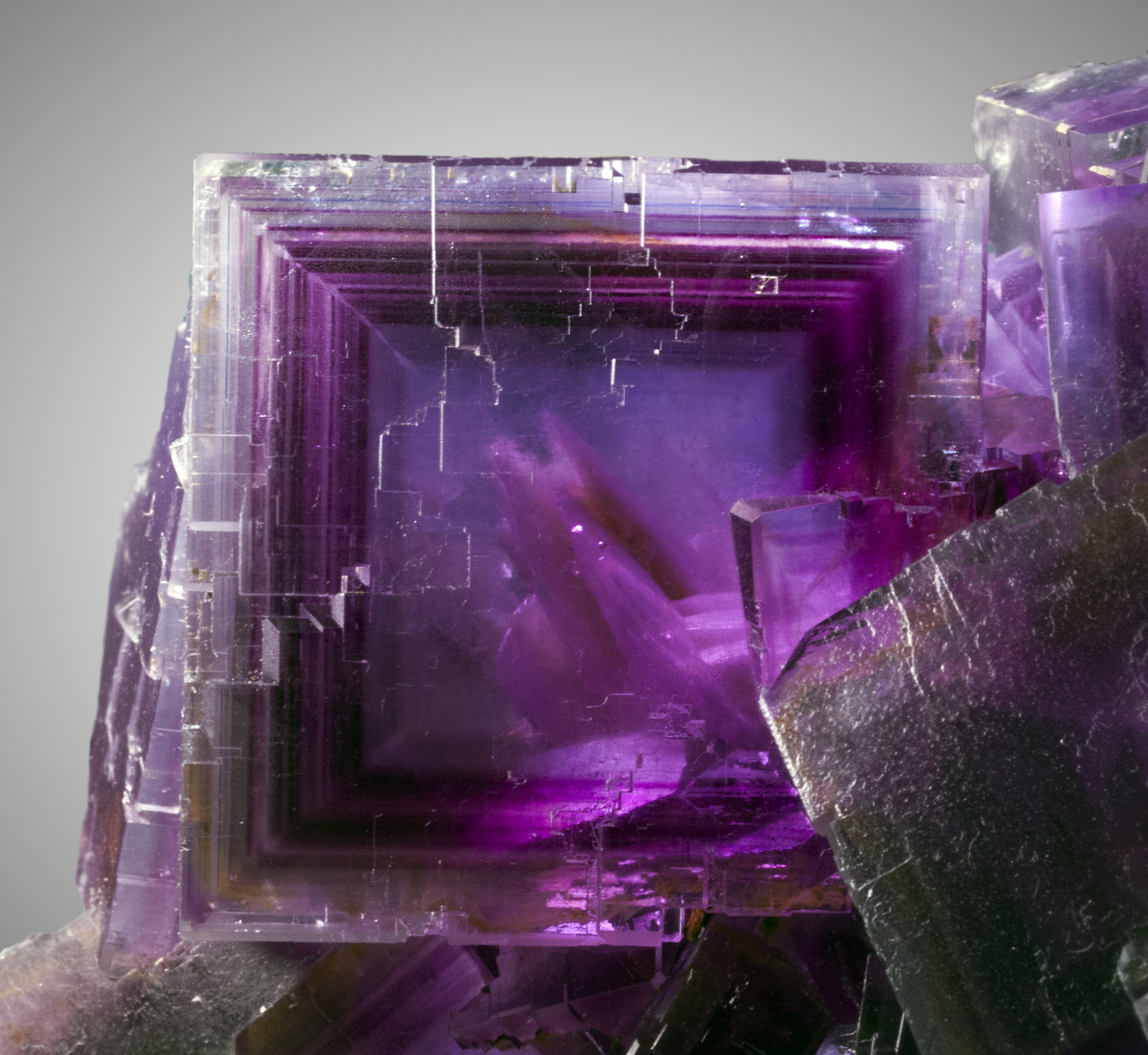 Fluorita
4cm de arista
(Autor: Raul Vancouver)