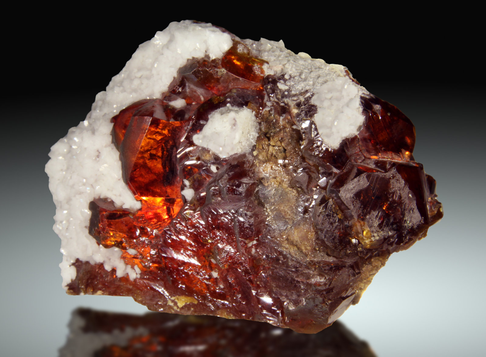 Esfalerita, Dolomita
9x6.5cm
(Autor: Raul Vancouver)