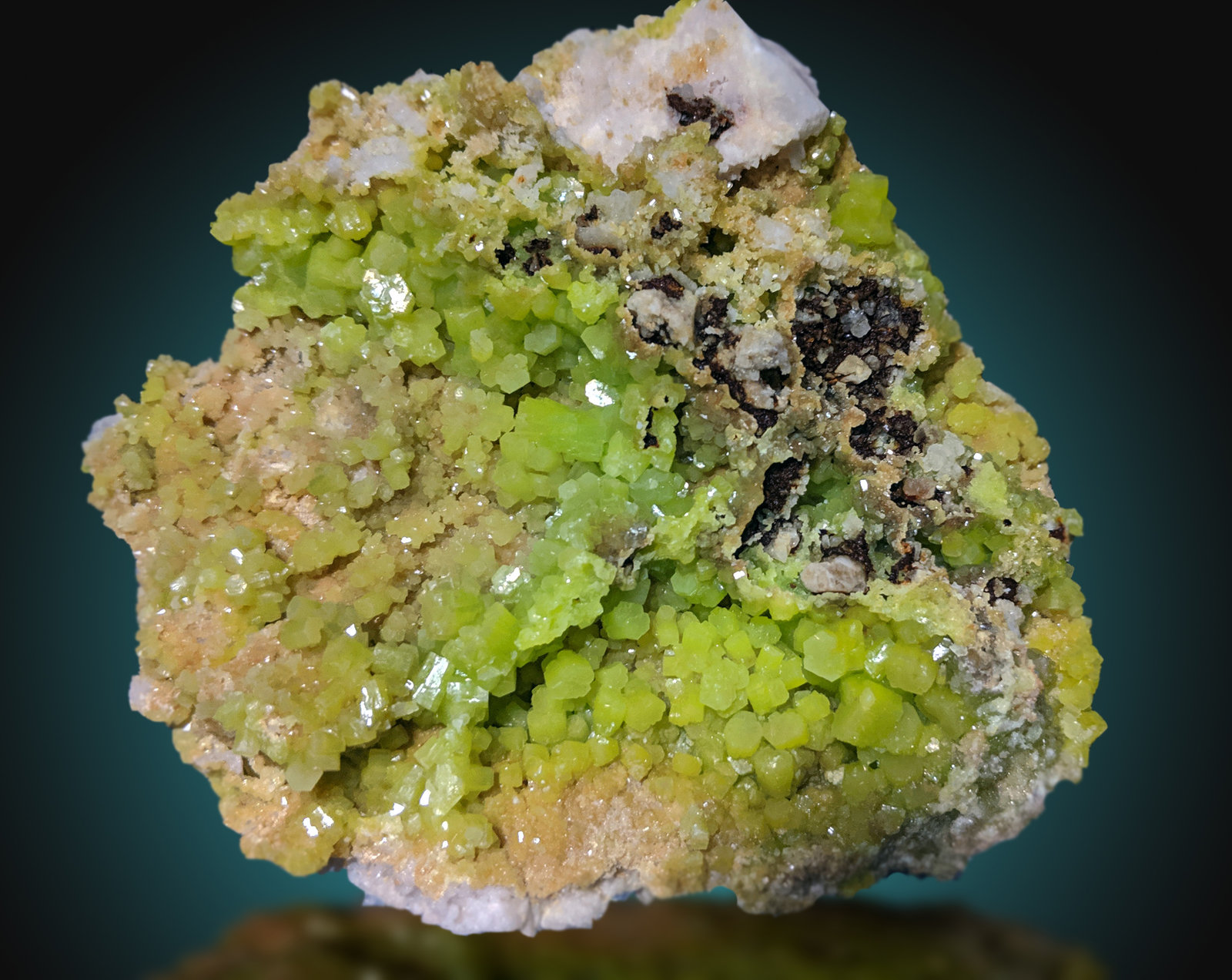 Piromorfita
11.5x10cm, cristales hasta 7mm
(Autor: Raul Vancouver)