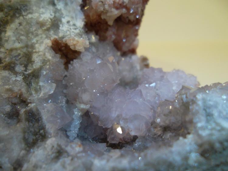 Cuarzo
Nódulo 20 x 15 cm., zona de cristales 7 cm.
(Autor: javier ruiz martin)