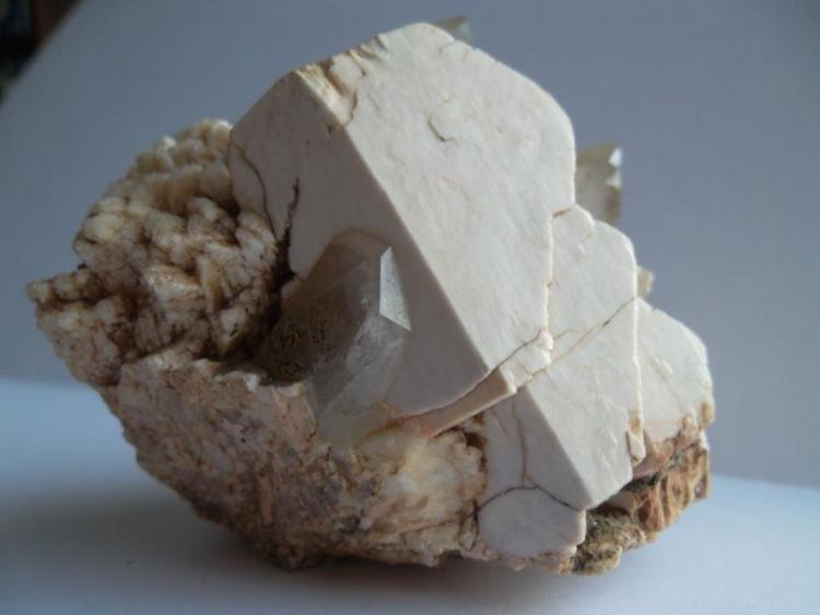 Ortoclasa y Cuarzo
5,5 x 4 cm.
(Autor: javier ruiz martin)