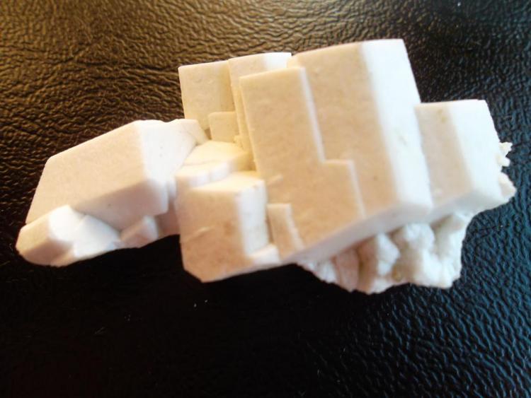 Ortoclasa
5 x 3 cm.
(Autor: javier ruiz martin)