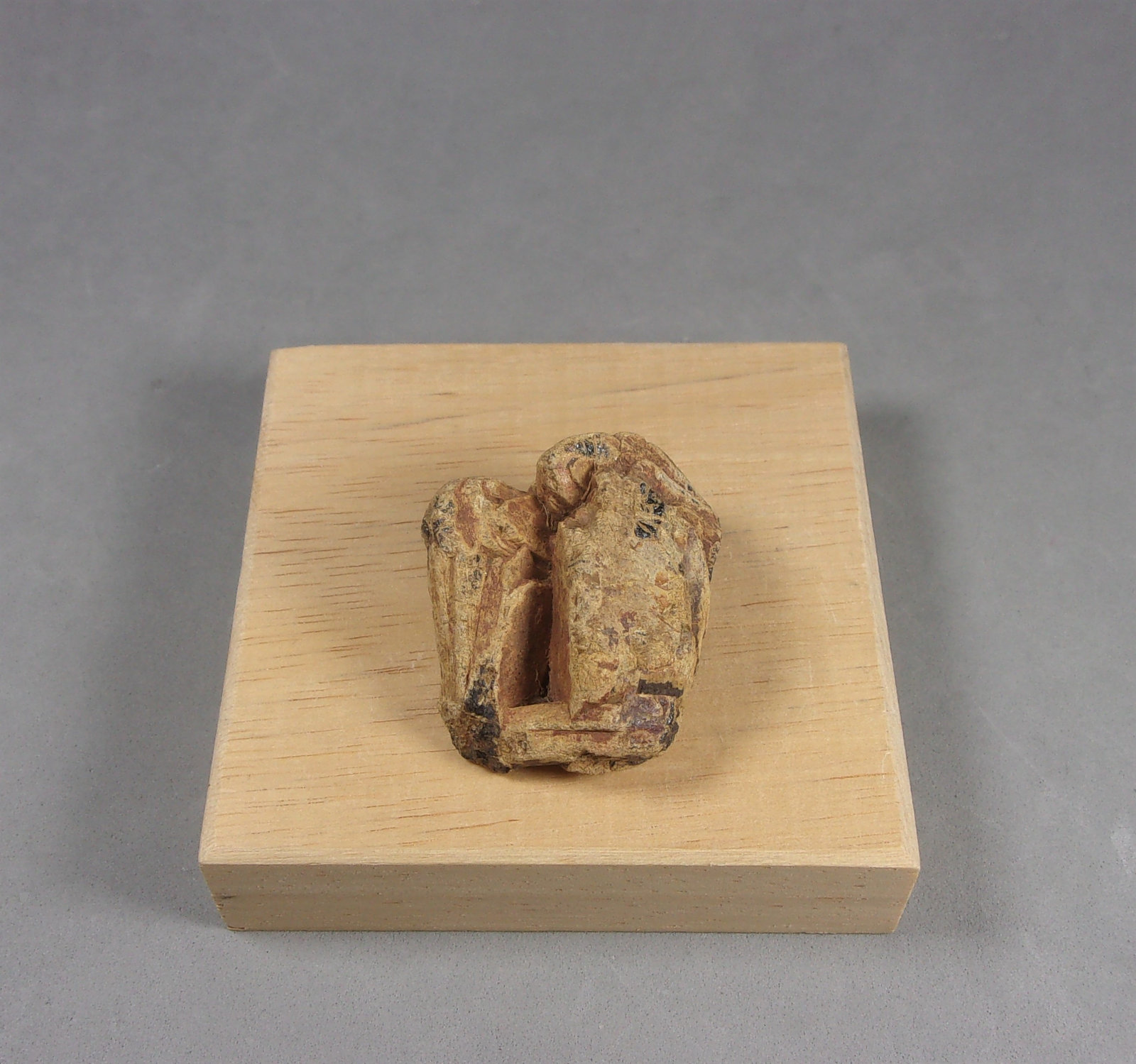 Samarskita-(Y)
3,4 x 2,5 x 1,7 cm.  25,59 G.
(Autor: J. G. Alcolea)