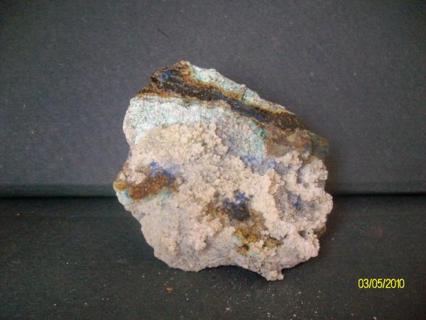 Aragonito, Malaquita, Azurita, Auricalcita y Magnetita.
7x7cm
(Autor: marcel)