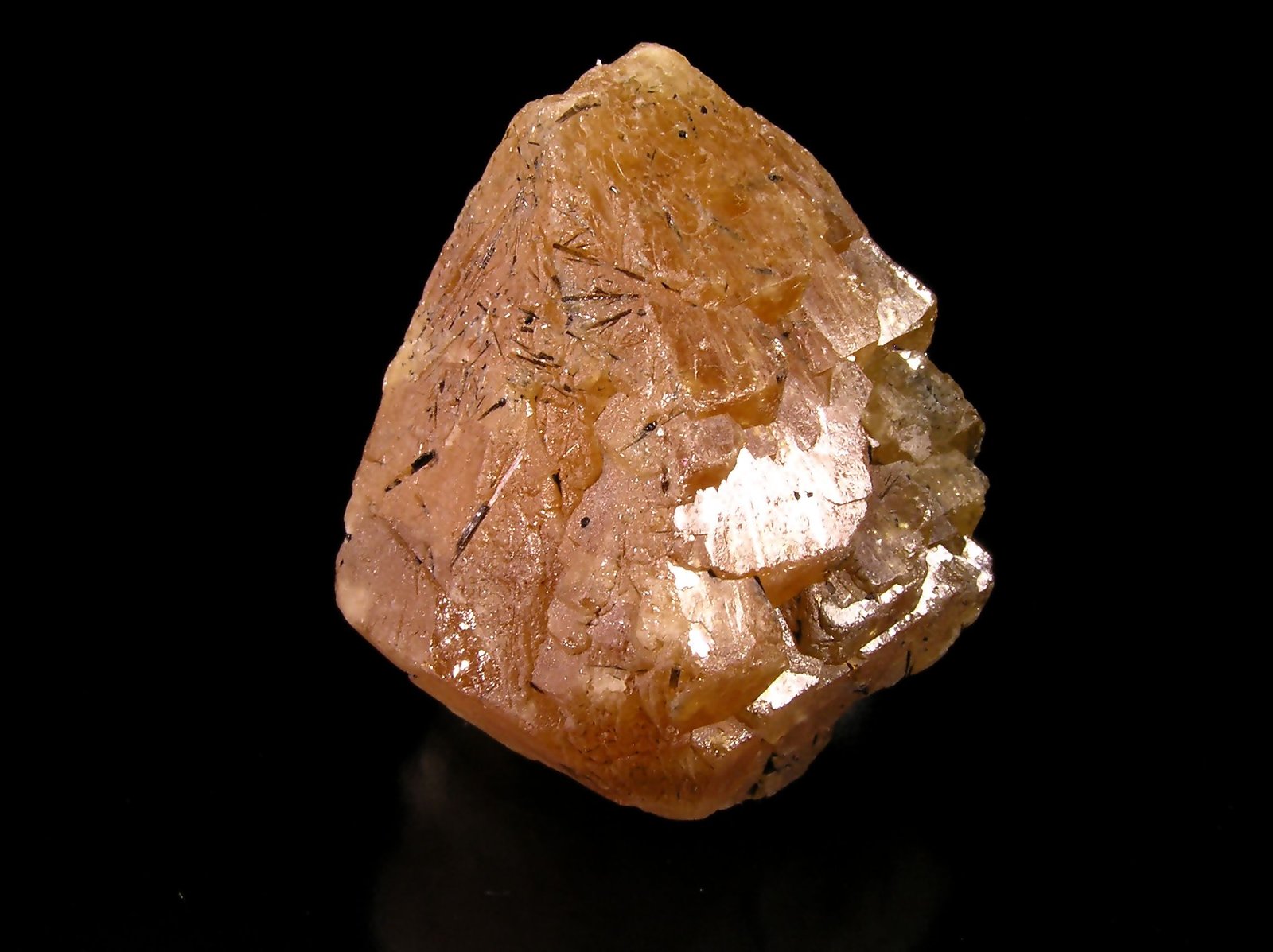 Scheelita
4,1x3,5x3 cm.
(Autor: Nacho)