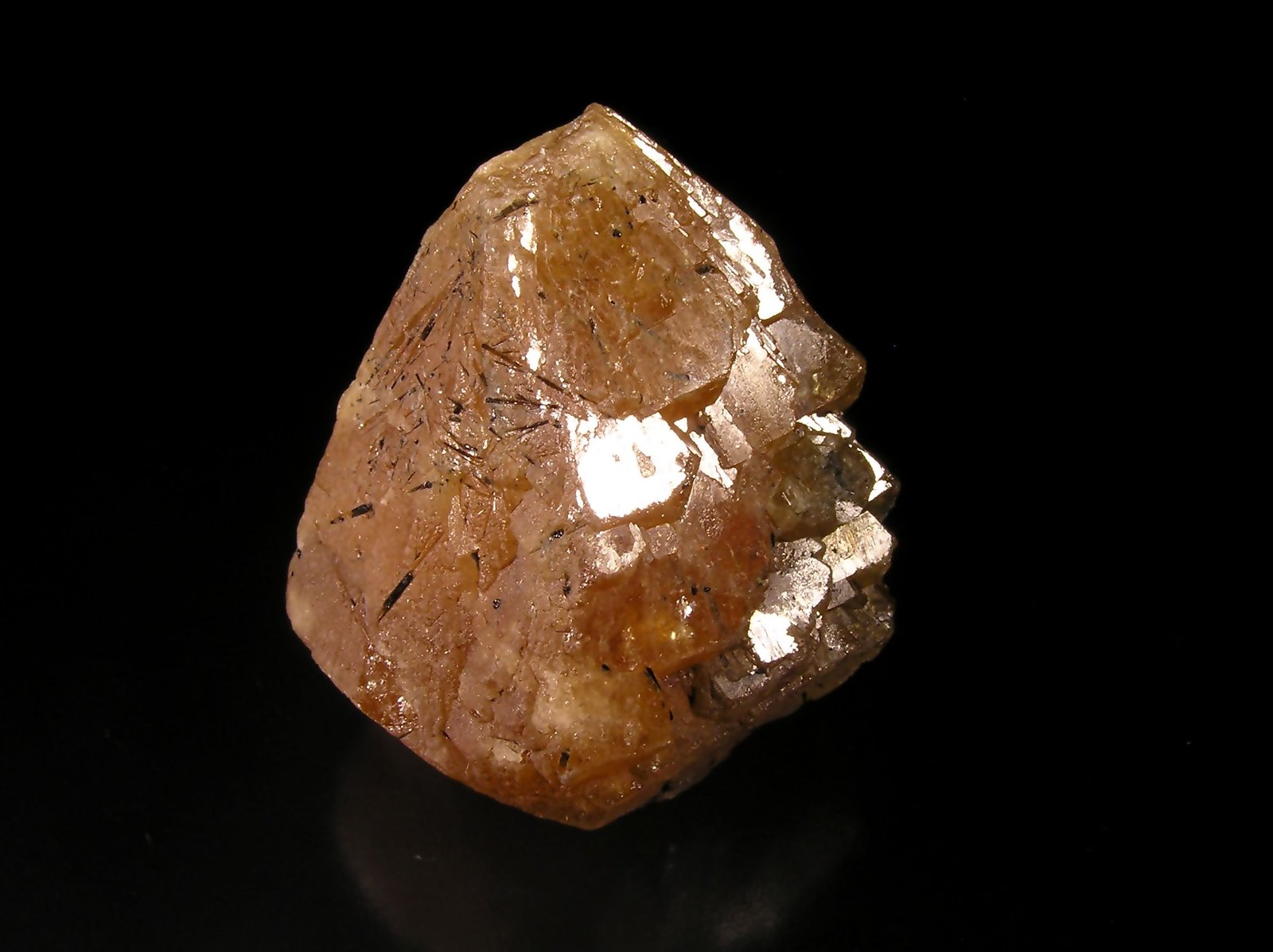 Scheelita
4,1x3,5x3 cm.
(Autor: Nacho)