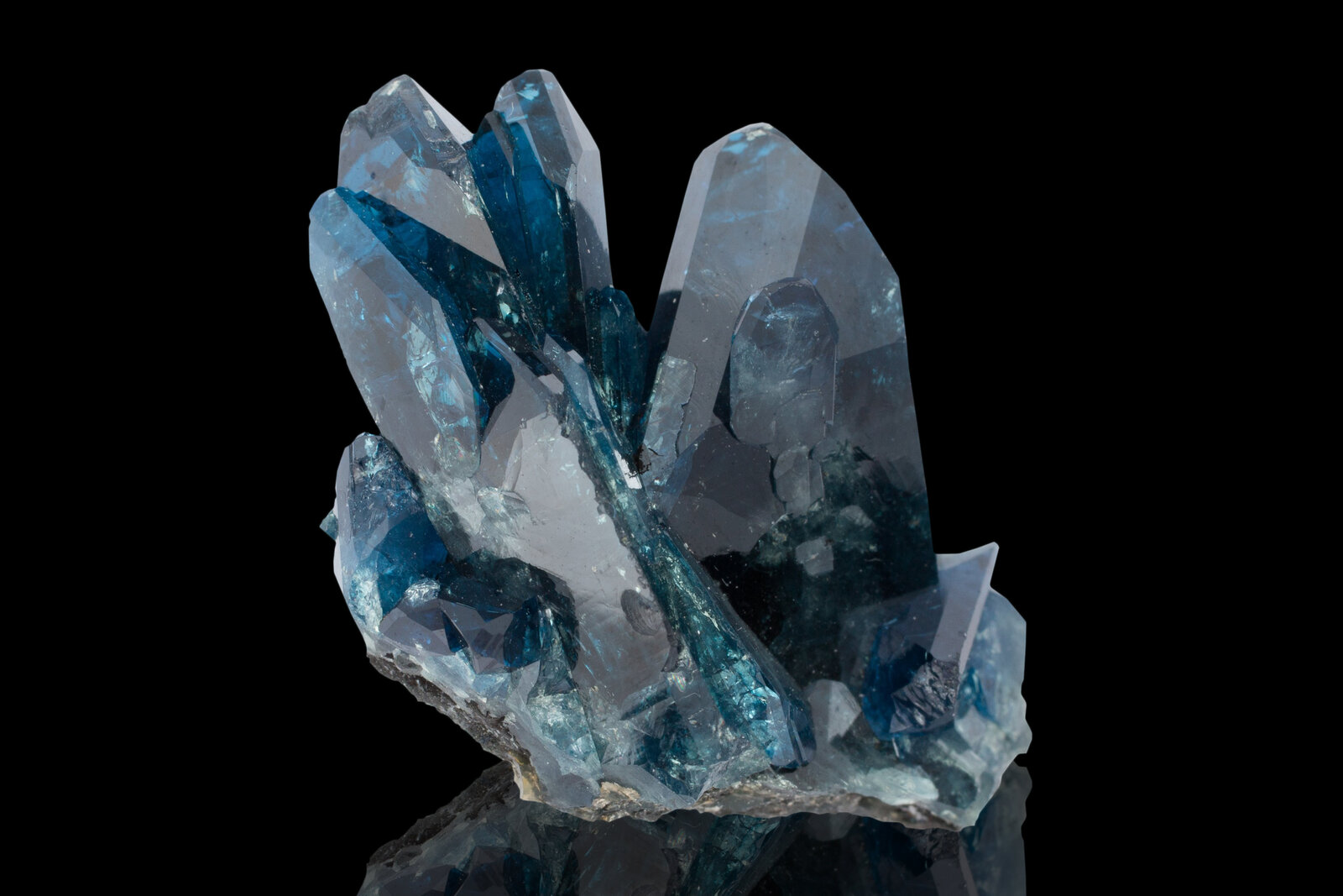 Escorodita
3 x 3 x 1.5 cm / Cristal principal: 2.5 cm
(Autor: Museo MIM)