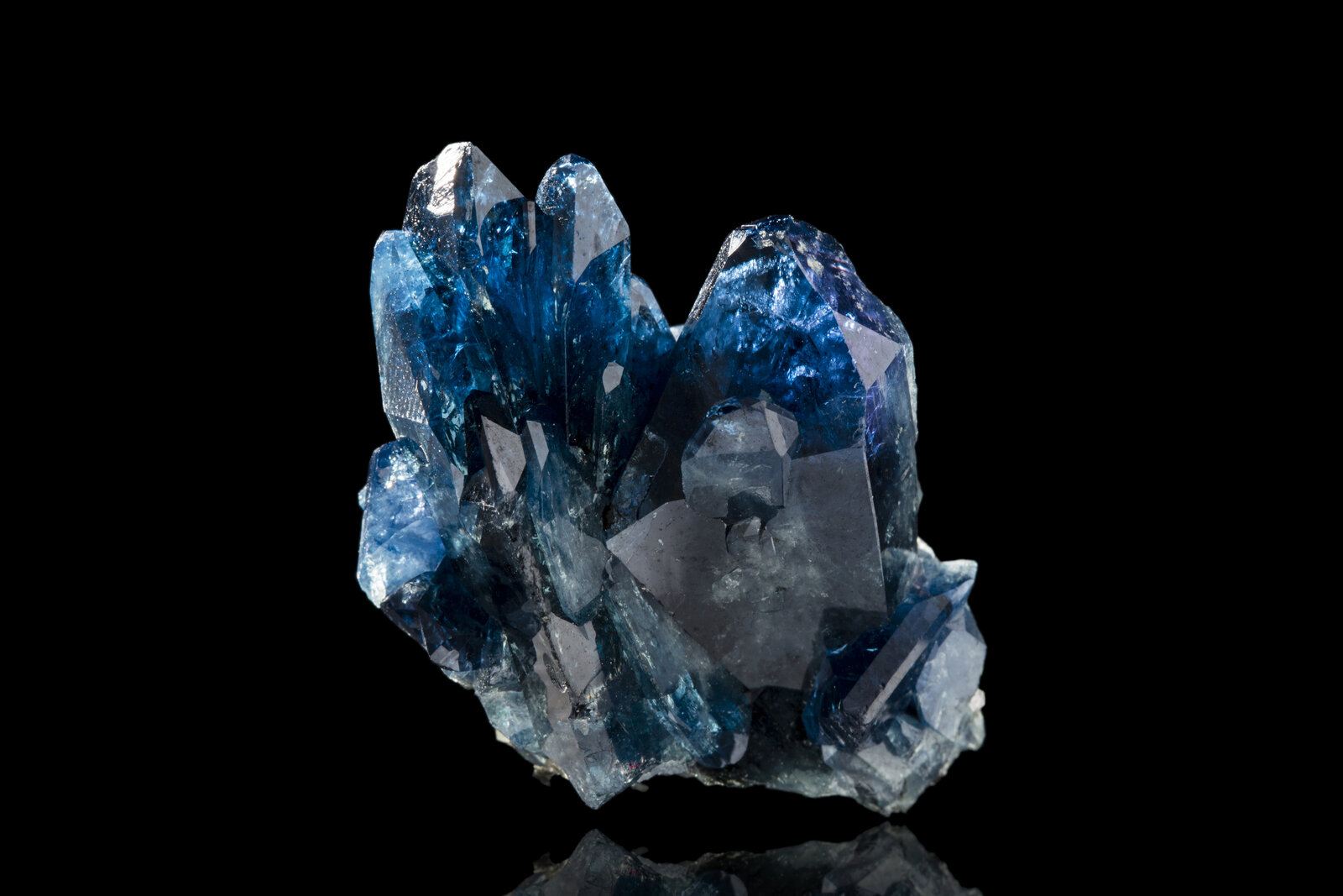 Escorodita
3 x 3 x 1.5 cm / Cristal principal: 2.5 cm
(Autor: Museo MIM)