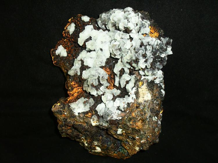 Goethita Limonitizada con cristales de Calcita
16x12 cm.
(Autor: Laureano)